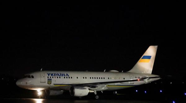 in drum spre new york volodimir zelenski s a intalnit cu seful cia pe un aeroport din irlanda