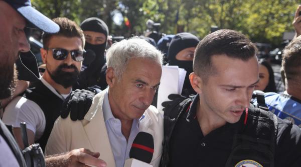 un job o firma vand mere ceva de ochii lumii cum planuia calin georgescu sa se securizeze pe el si pe baietii lui in italia
