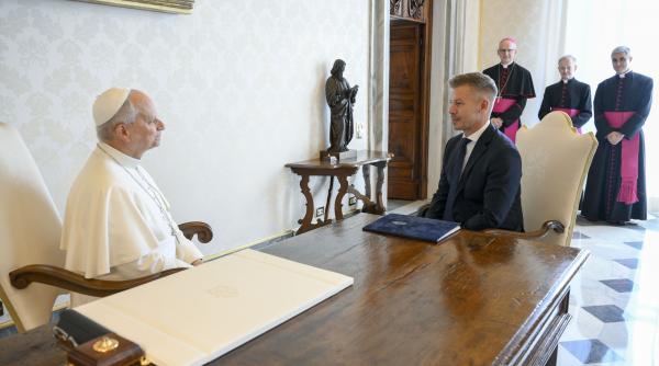Peter Magyar, pe scuter la Roma, în ziua în care a fost primit în audiență privată la Papa Leon De ce e îngrijorat Vaticanul
