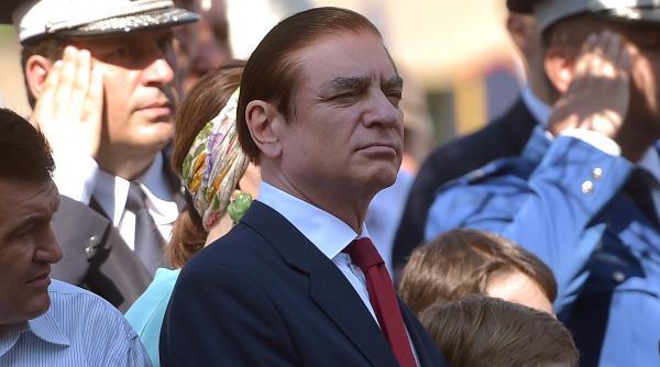 romania ma persecuta de 30 de ani printul paul al romaniei a cerut justitiei franceze sa opreasca extradarea sa