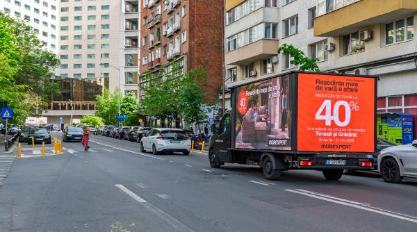 marketing stradal de gherila cum maximizezi vizibilitatea unui eveniment cu ajutorul unui mediavan cu ecrane led mobile