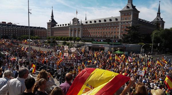 mii de oameni au protestat la madrid din cauza crizei migrantilor din ceuta ei au cerut alegeri legislative anticipate