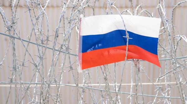 istoricul rus iuri dmitriev inchis intr un lagar de munca e in stare grava a fost transferat de urgenta la un spital penitenciar