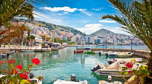 tara din balcani care a devenit noua destinatie fenomen a europei are plaje spectaculoase munti si preturi mici