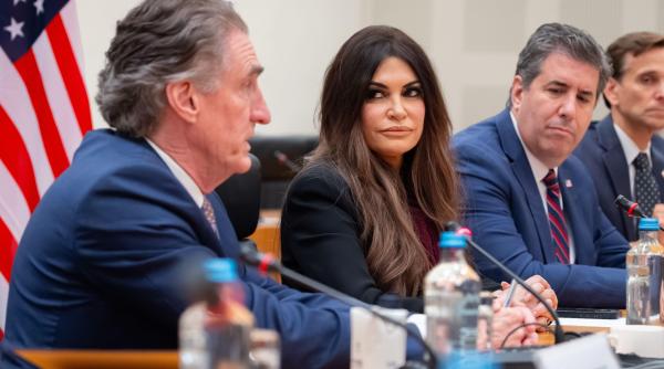 document ce scrie in memorandumul semnat la atena despre coridorul vertical in prezenta lui kimberly guilfoyle