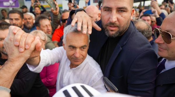 sustinatorii lui calin georgescu fac cheta pe tik tok sa ii cumpere vila din toscana sunt primul care doneaza 1000 de euro