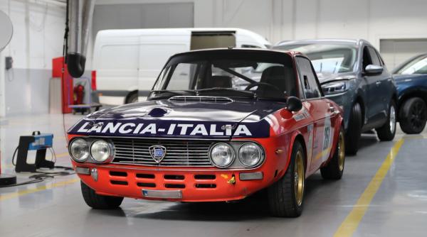 aparitie surprinzatoare la rar grivita o lancia fulvia din 1970 cu un motor v4 longitudinal inca participa la curse la monte carlo