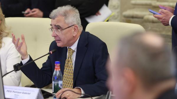 AUR îi răspunde lui Nicușor Dan. Peiu: "Constituția nu îi dă voie să selecteze partidele care să compună majoritatea parlamentară"