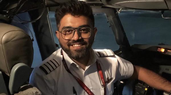 povestea pilotului smit machchhar eroul din zborul flydubai cum a ajuns de la textile la aviatie un podcast cu el a ajuns viral