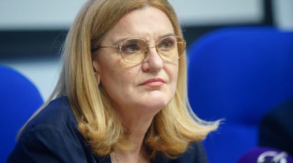 intelligent money academy la suceava 200 de antreprenori de top cauta solutii pentru salvarea economiei mesajul elisabetei lipa