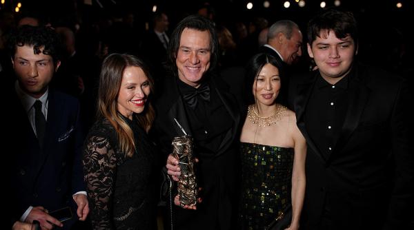 jim carrey s a casatorit in secret cu partenera lui min ah la los angeles este cea de a treia casatorie a actorului