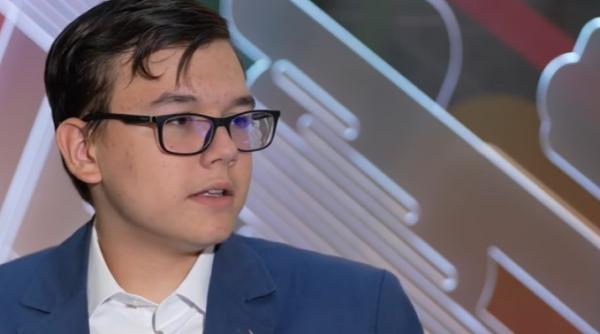 mihnea are 16 ani si e printre cei mai buni din lume la inteligenta artificiala in romania avem foarte multe resurse pentru ai