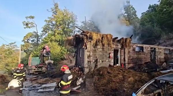 o biserica a fost incendiata intentionat in neamt acelasi lacas de cult a mai luat foc anul acesta iar un om a murit