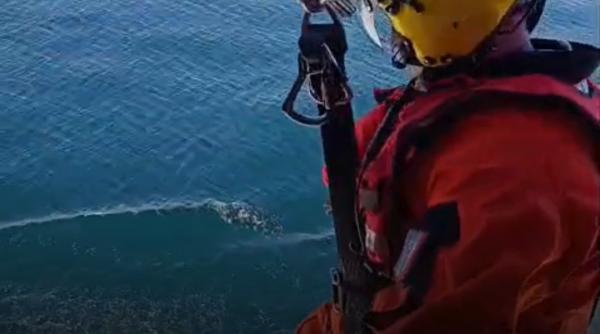 O navă a fost lovită de drone și s-a scufundat în Marea Neagră, lângă platforma Pescăruș a Petrom. Doi membri ai echipajului au murit