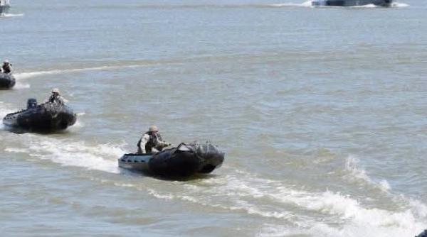 peste 20 de nave si ambarcatiuni participa la exercitiul danube protector pe bratul sfantu gheorghe scenariul respingerea inamicului