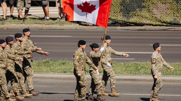 au scuipat pe sacrificiul nostru veteranii canadieni sunt revoltati dupa ce trump si oficiali americani au ironizat armata
