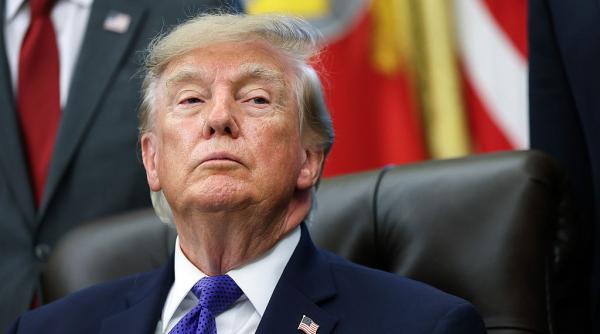 donald trump aproba executia prin impuscare a lui nidal hasan care a omorat 13 oameni la baza militara fort hood in 2009