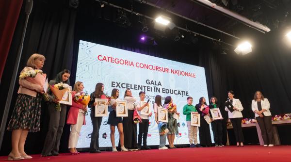 oamenii din spatele performantei profesorii si elevii care au facut excelenta premiati la alexandria
