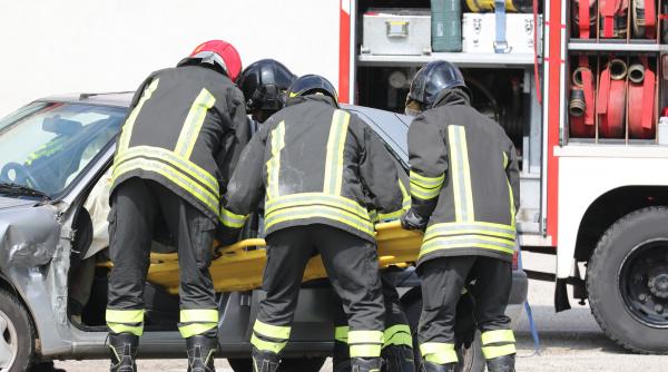 tentativa de jaf asupra unei dube blindate de valori in italia autostrada a ramas blocata timp de 14 ore