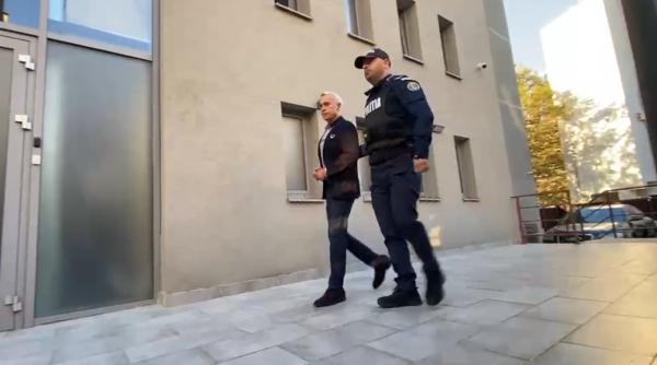 cristela georgescu a venit la diicot pentru a doua zi de perchezitii informatice va fi adus si calin georgescu
