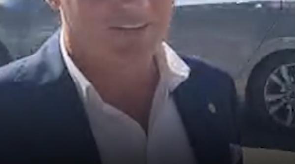Europarlamentarul Rareș Bogdan a venit la DNA Iași. A fost citat ca martor în dosarul lui Fănel Bogos