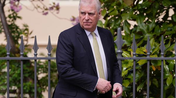 Poliția britanică recunoaște că perchezițiile făcute la reşedinţa fostului prinț Andrew au fost ilegale