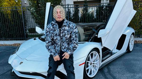 un cunoscut rapper mexican si a inlocuit tot parul cu lanturi de aur cum arata coafura pe care putini ar indrazni sa o incerce