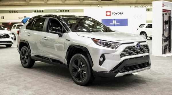 un model toyota care se vinde foarte bine si in romania a fost rechemat in service in sua o defectiune ar putea opri sistemul in mer
