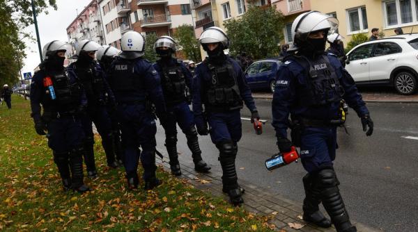 alerta in polonia dupa un val de postari despre vinerea sangeroasa in scoli din polonia politia a trimis echipaje in plus