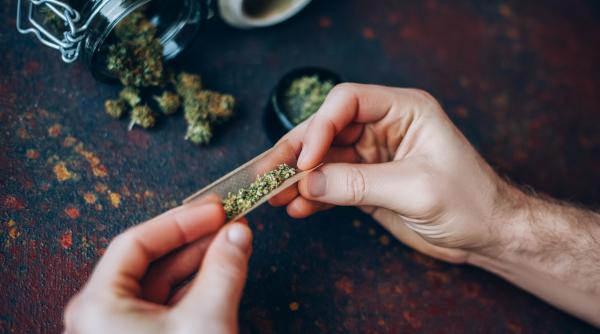 facias sesizeaza diicot dupa proiectul de lege care propune dezincriminarea consumului de droguri