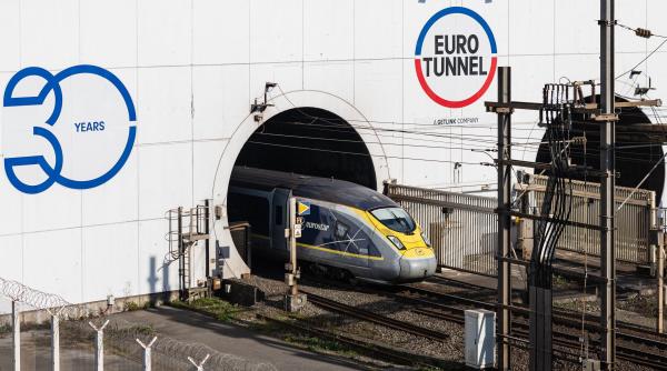 virgin intra in lupta cu eurostar cum va arata noul tren care va lega parisul de londra prin canalul manecii