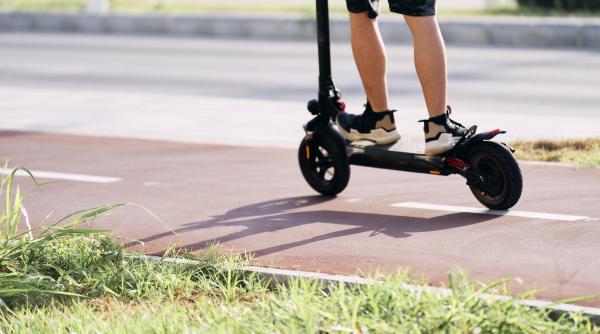 curs obligatoriu pentru cei care merg cu trotineta electrica in romania proiectul a trecut de senat