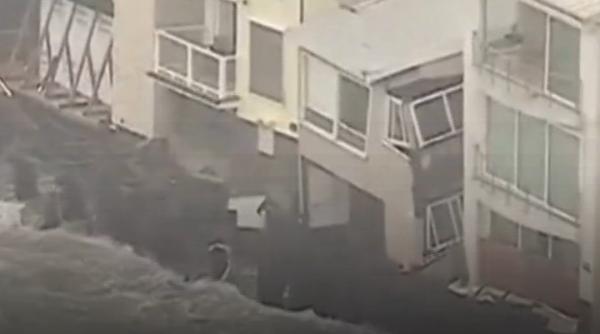 Case de milioane de dolari de pe coasta Californiei au fost distruse de furtuna Rachel
