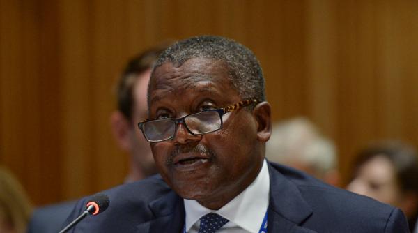 Cel mai bogat om din Africa anunță data la care rafinăria de 20 de miliarde $ pe care o construiește va funcționa la capacitate maximă
