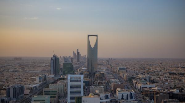 Arabia Saudită insistă să organizeze „Davosul Deşertului”. Oferă chiar şi servicii speciale pentru invitaţii speriaţi de bombardamente
