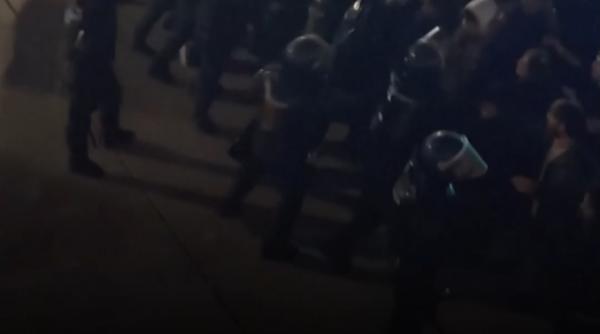 Ciocniri între polițiști și activiștii pentru locuințe, la Porto. Organizatorii spun că 37 de oameni au fost răniți