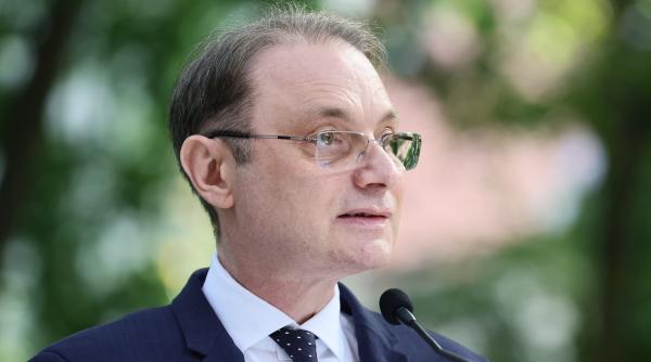 lista oficiala a guvernului luca niculescu a fost depusa in parlament cine sunt ministrii care intra la votul de investitura