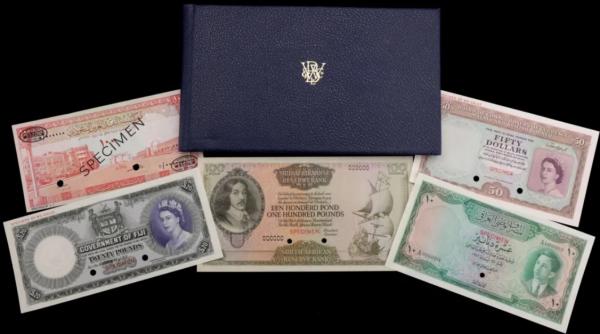 Niște bancnote vechi care au ajuns într-un magazin second-hand s-au dovedit a fi extrem de rare și s-au vândut cu 100.000 de euro