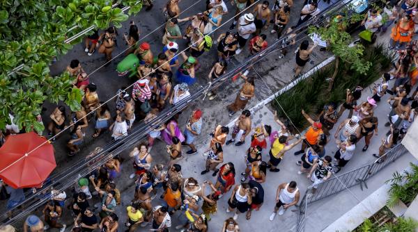 tara care a redus in sfarsit saptamana de lucru de la sase la cinci zile dorim sfarsitul sistemului 6x1
