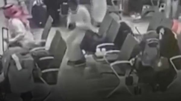 Atacuri asupra a trei aeroporturi din Arabia Saudită. Imagini surprinse de camerele de supraveghere