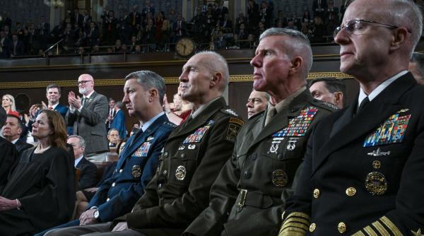 fostul sef al armatei sua demis de pentagon a avertizat inainte de razboiul cu iranul ca deficitul de rachete va dura pana in 2030
