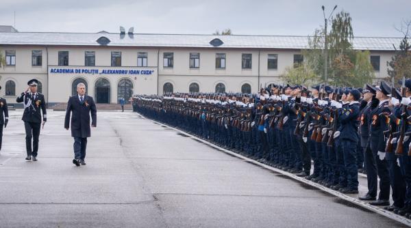 predoiu catre noii studenti ai academiei de politie un juramant dureaza cateva clipe responsabilitatea lui se poarta o viata
