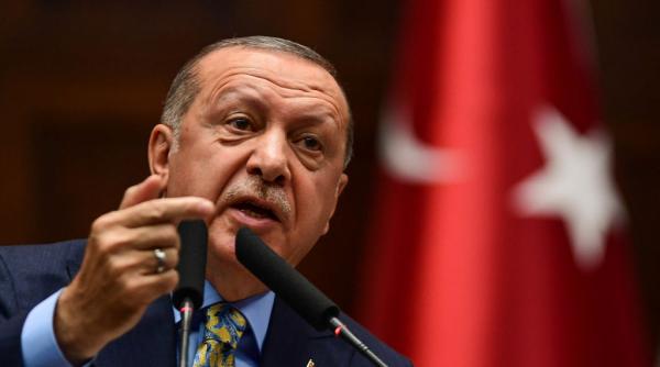 Un om fără adăpost l-a insultat pe Recep Erdogan pentru a putea dormi în închisoare A „reușit” să fie arestat la a patra încercare