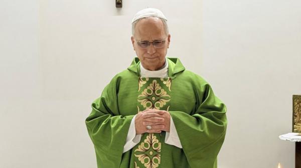 vaticanul a publicat primele imagini cu papa leon dupa operatia de cancer pulmonar ce spun medicii despre starea sa de sanatate