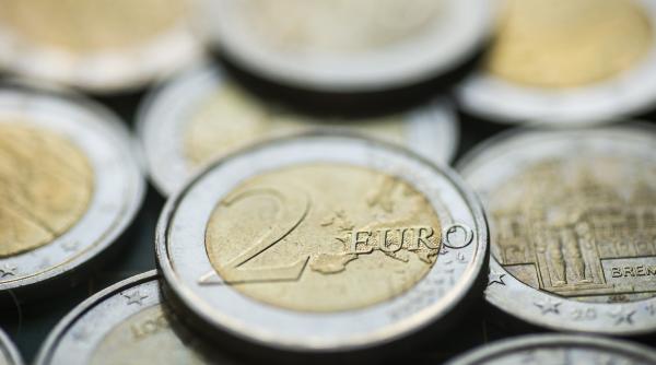 ai ramas cu monede euro dupa vacanta verifica le pe cele de 2 euro unele pot valora de 1 550 de ori mai mult