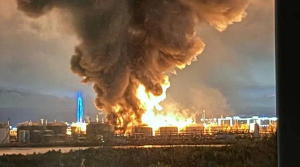 Ucraina a lansat un atac masiv asupra oraşului St. Petersburg: Un terminal petrolier și un centru de date sunt în flăcări