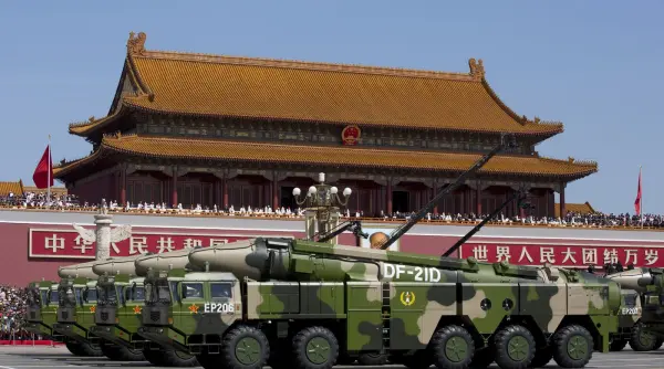 china a construit ucigasul de portavioane df 21d isi schimba si ajusteaza traiectoria in timpul zborului