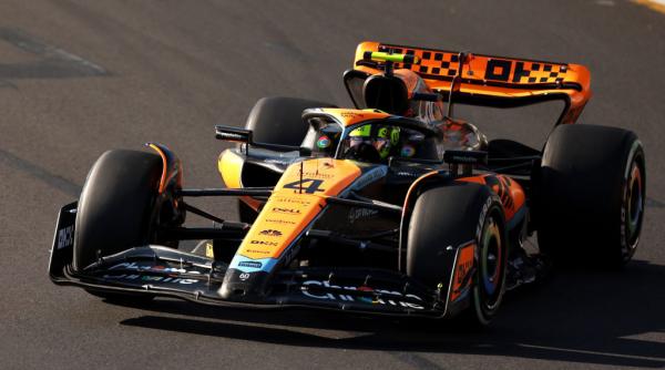 Formula 1: McLaren vinde cinci monoposturi complet funcționale, pilotate de Ayrton Senna, Lewis Hamilton şi Brad Pitt