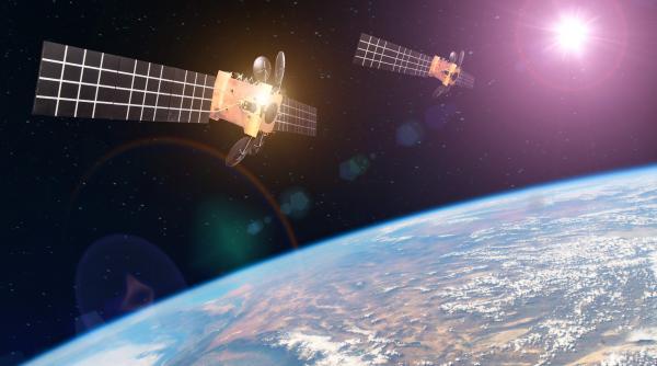 Incident în spațiu: Un satelit militar „inspector” al Rusiei a „hărțuit” un satelit finlandez care furnizează date armatei ucrainene