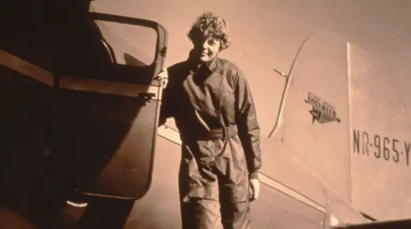 misterul ameliei earhart ramane nerezolvat resturile avionului de pe un atol din pacific erau de fapt copaci adusi de valuri